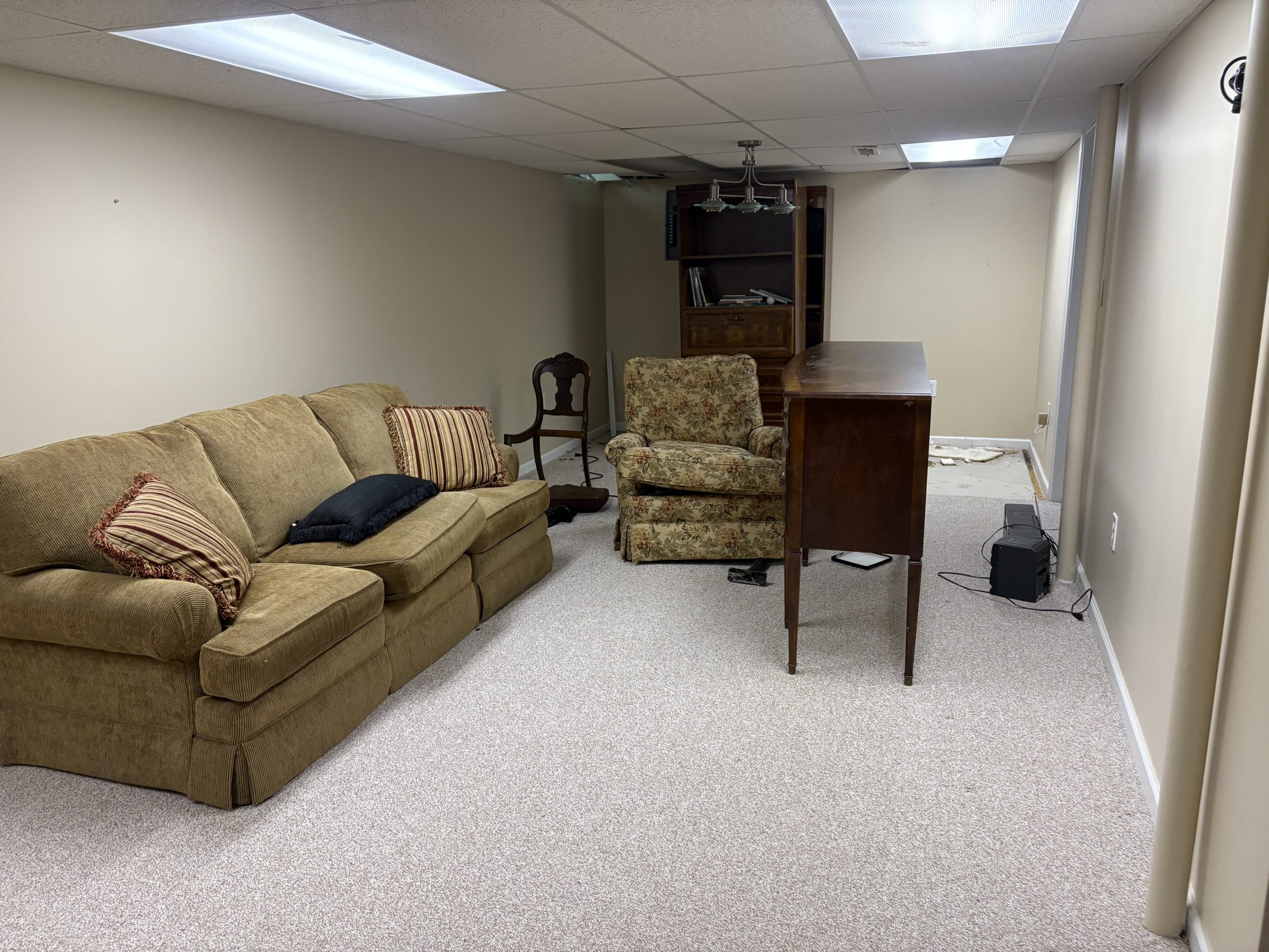 Thomasville sofa estate liquidation