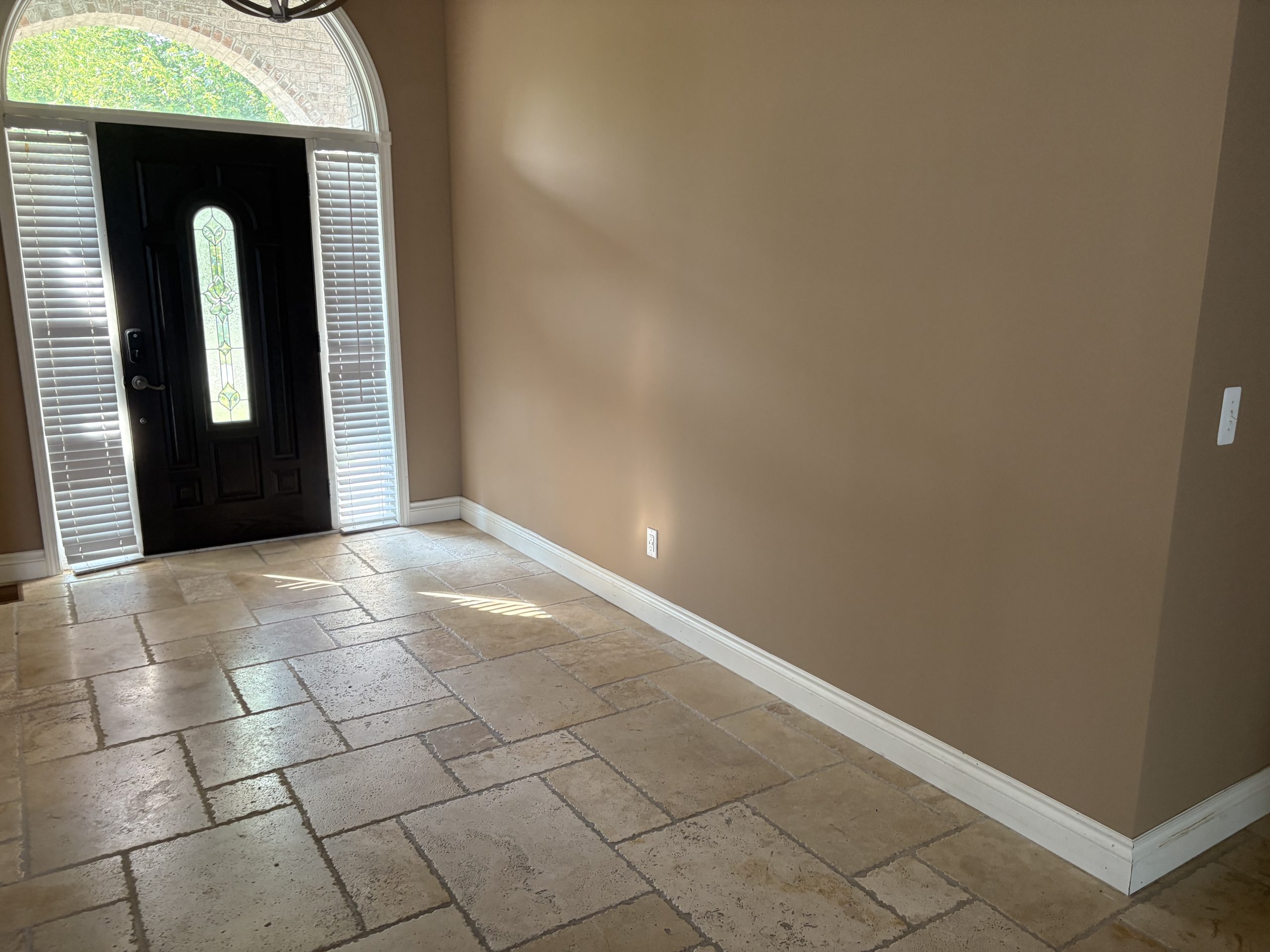 Foyer junk removal