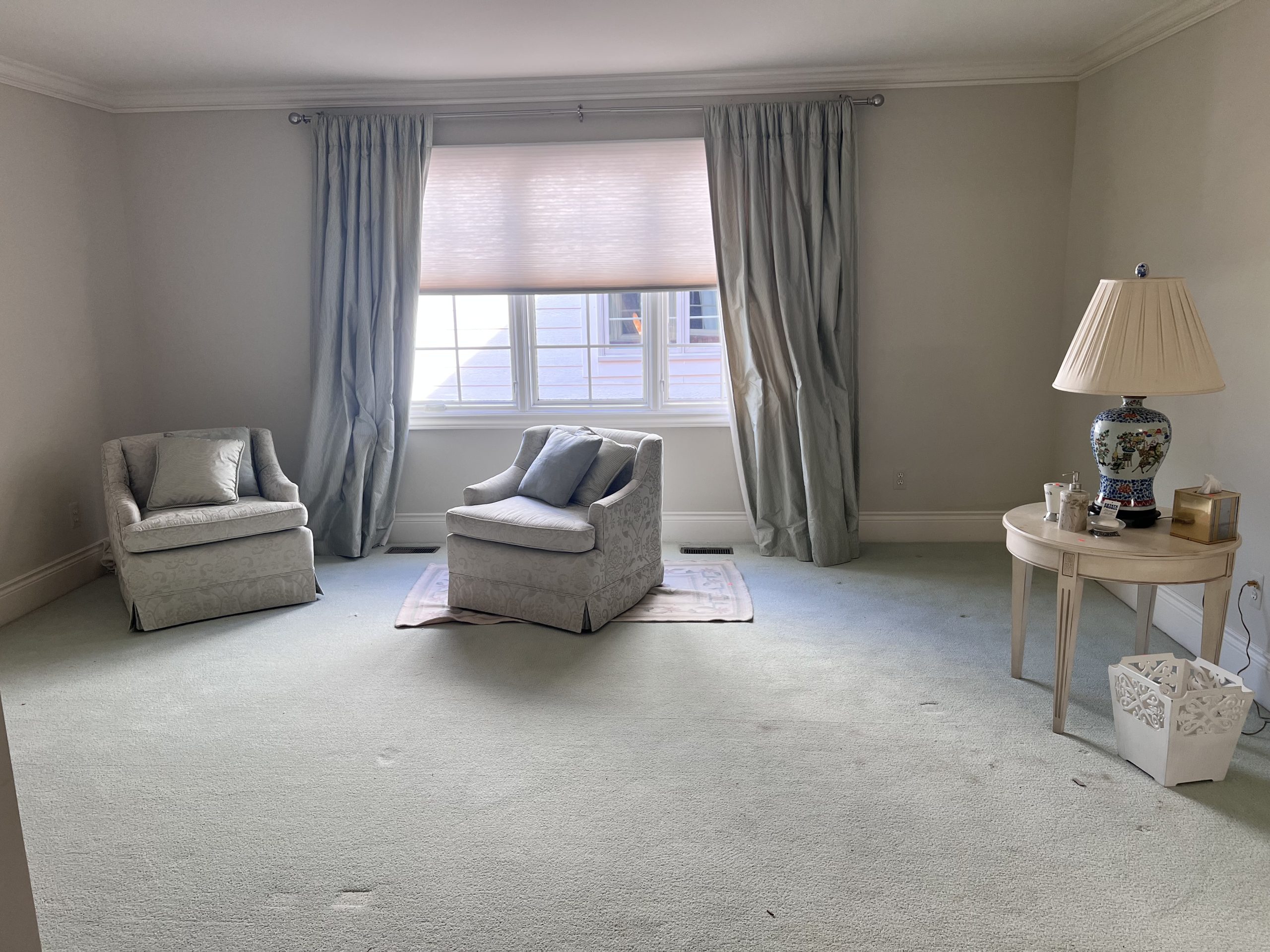 upholstered arm chairs in bedroom estate auction