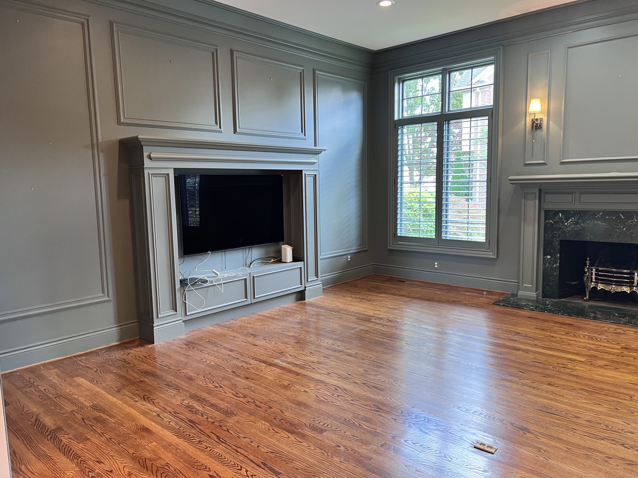 Empty living room after liquidation