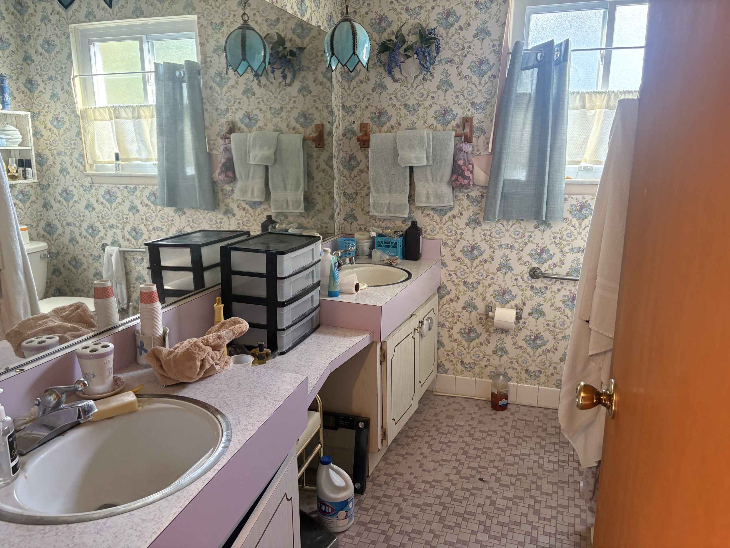 bathroom with junk