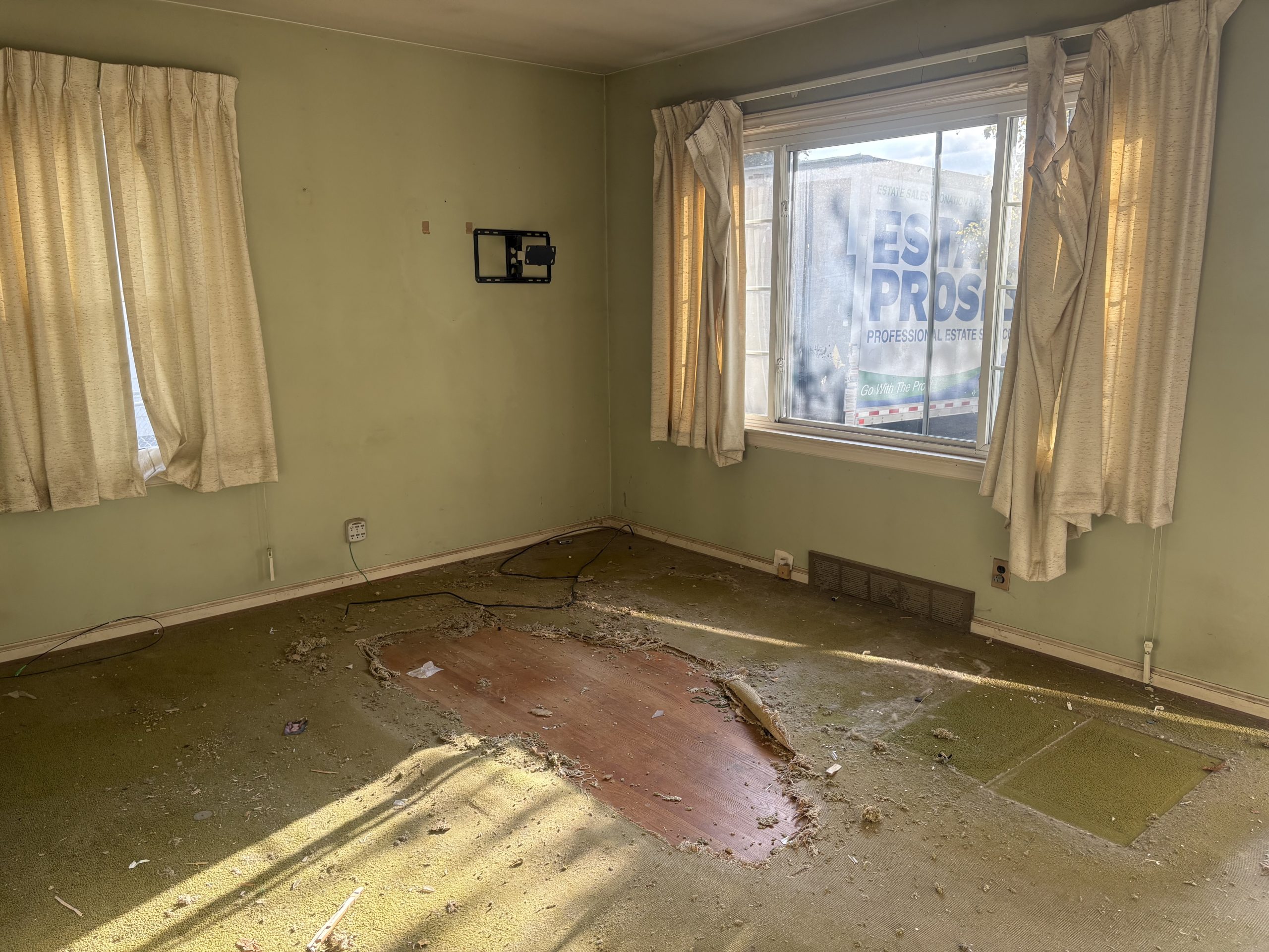 living room after junk removal
