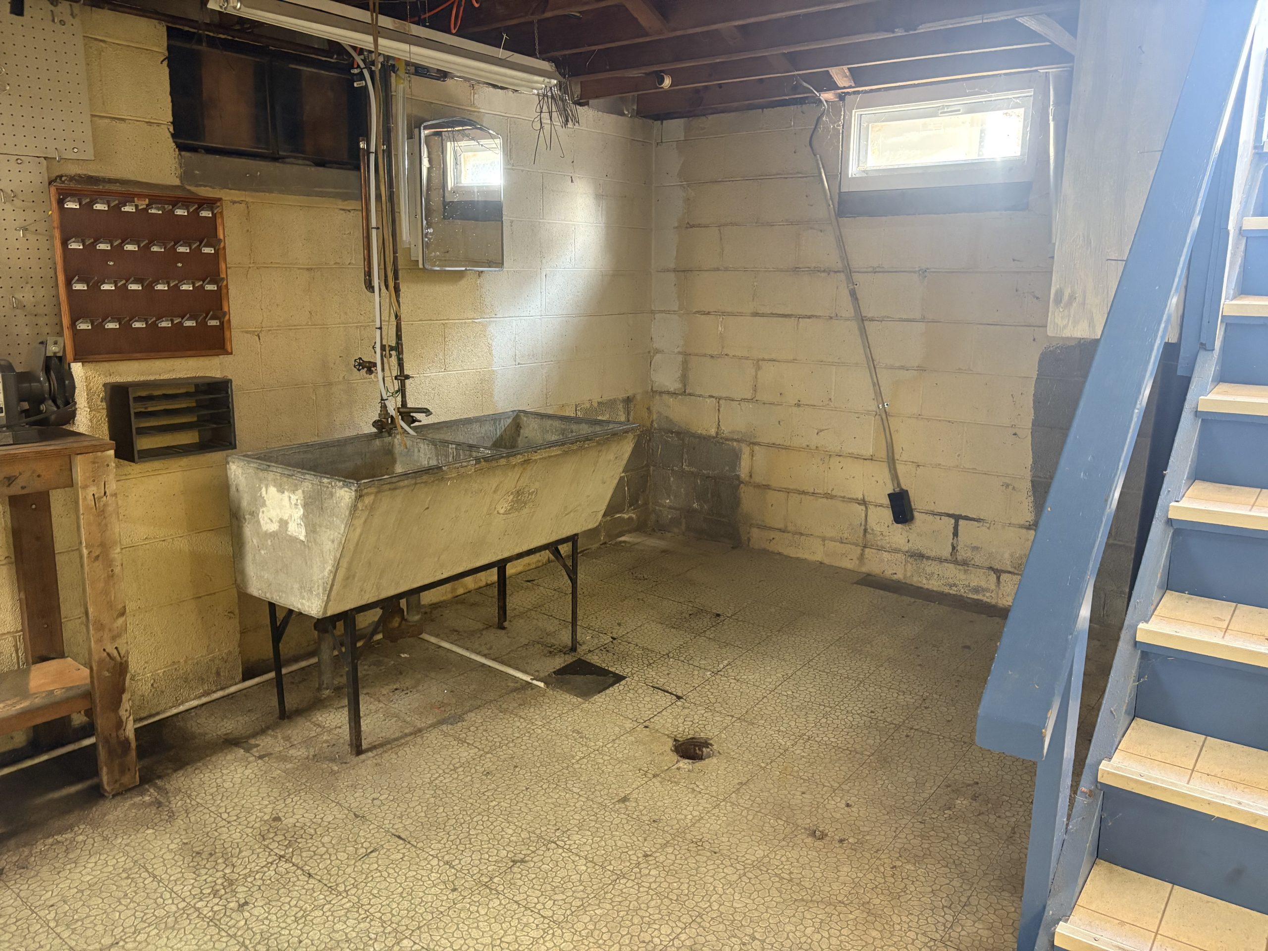clean basement utility tub